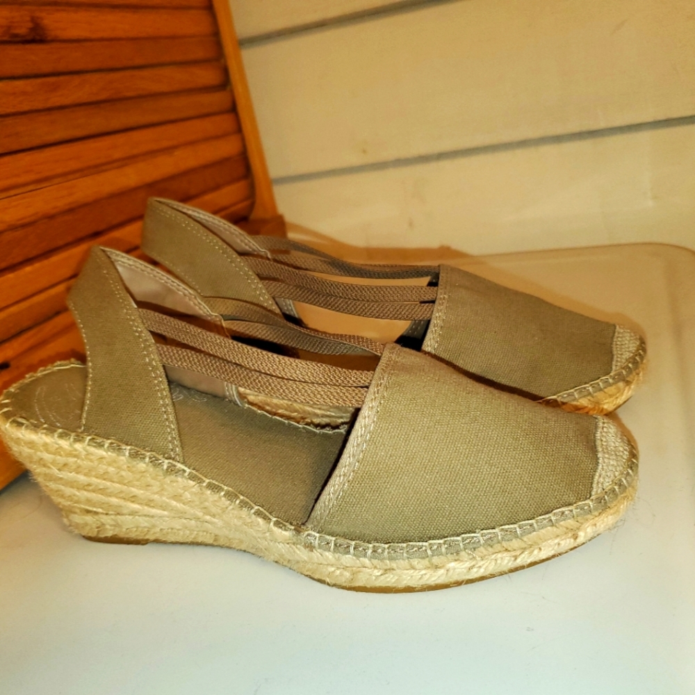 Tan Espadrilles size 8